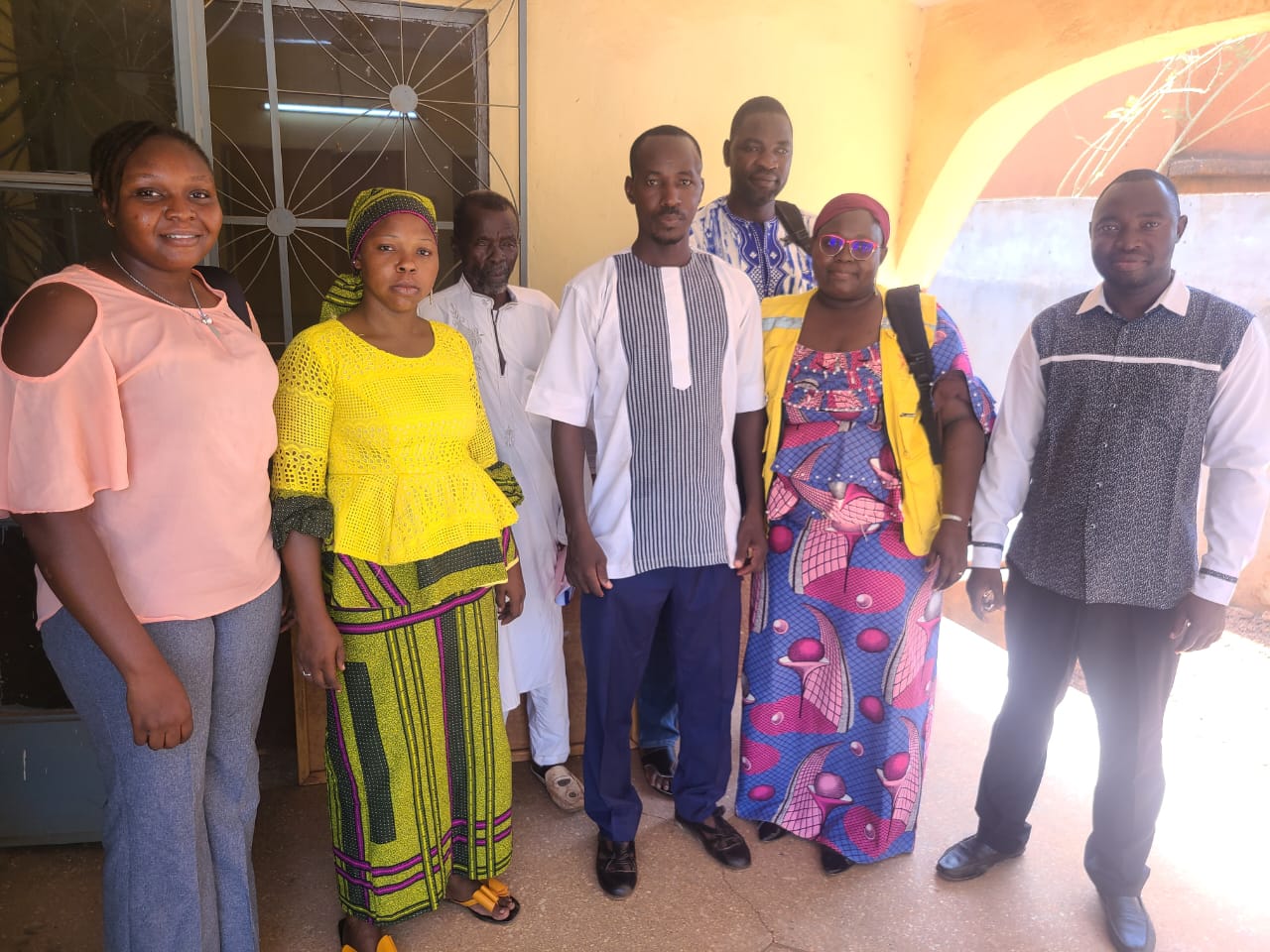 Group photo of the High Commissioner and the PDS of Tangaye with representatives of Tabital-Lobal