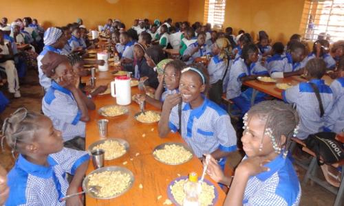 Students enjoying lunch at CMA.