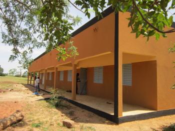 Newly constructed primary school in the village of Koeneba.