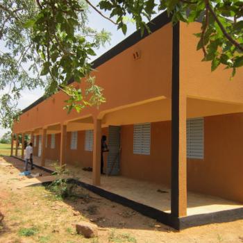 Newly constructed primary school in the village of Koeneba.